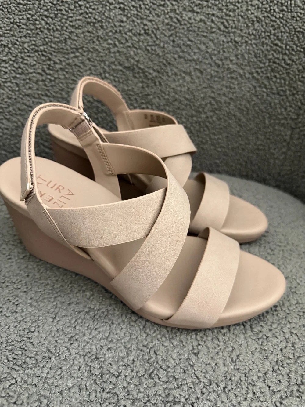 Naturalizer Women's Palmer Wedge Sandal in Nude Beige